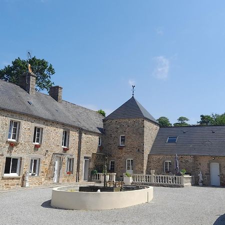 Domaine De La Tour Carree - 3 Chambres Benoitville Exteriör bild